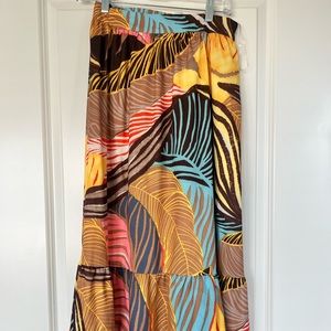 Long skirt with ruffle bottom